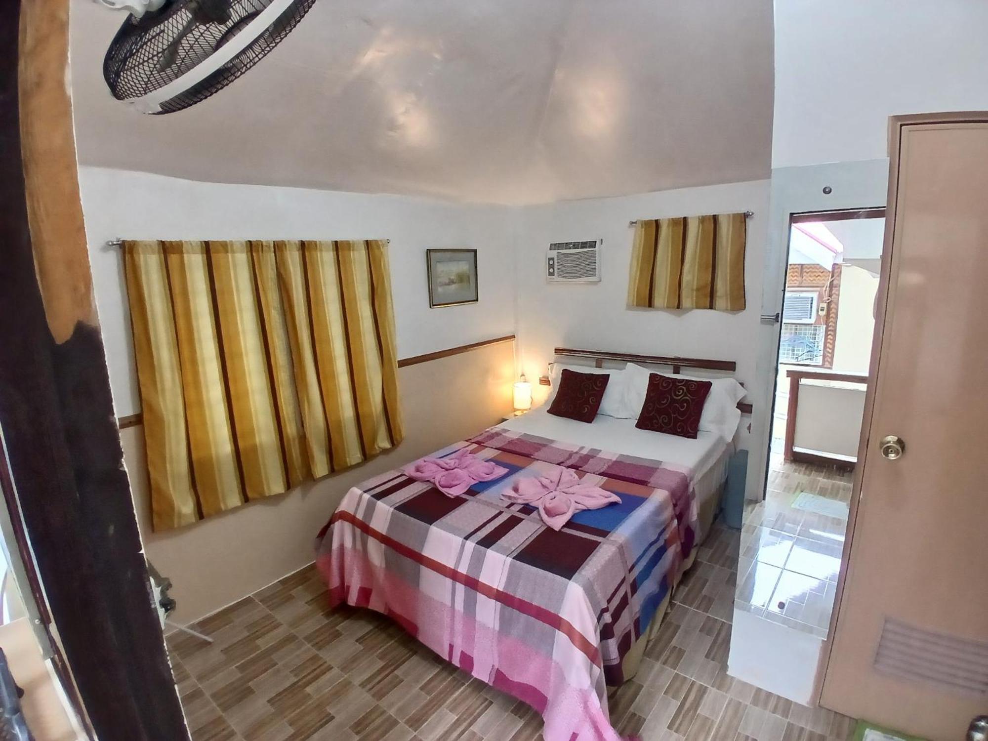 Sandstorm Lodge Puerto Galera Eksteriør billede